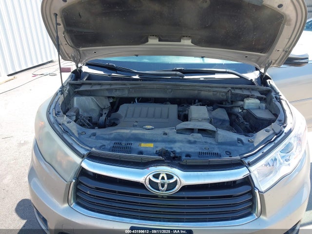 Toyota 2gr-fe 2015 5TDJKRFHXFS110799 Image 10