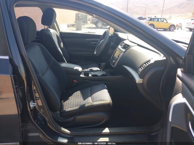 1N4AL3AP5GC119346 Nissan 2016