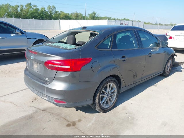 Ford Focus 2015 1FADP3F23FL261126 Image 4