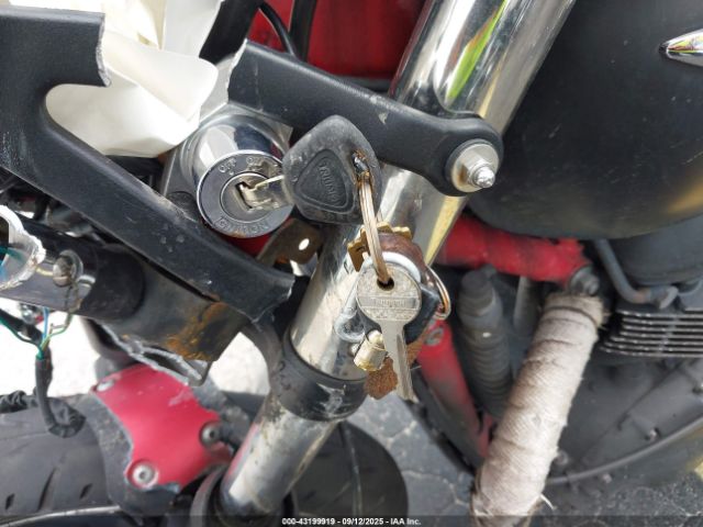 2013 TRIUMPH MOTORCYCLE BONNEVILLE SMT900K18DT590760 Photo 10