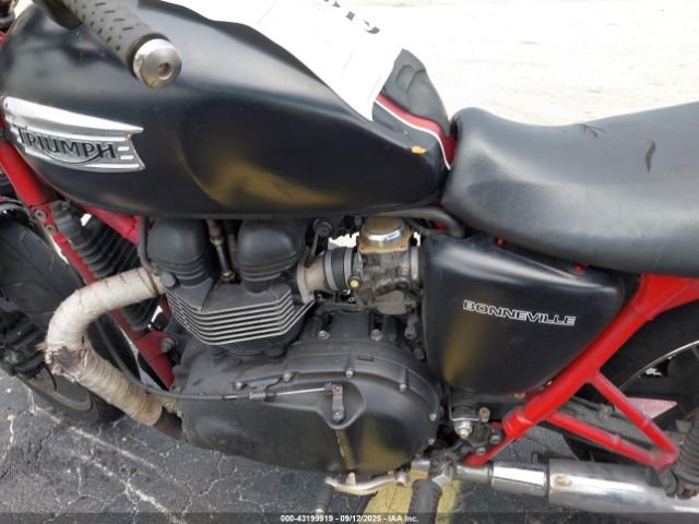 2013 TRIUMPH MOTORCYCLE BONNEVILLE SMT900K18DT590760 Photo 8