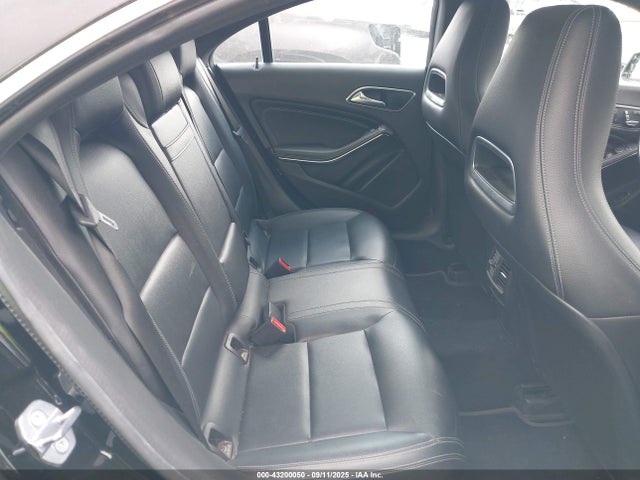 WDDSJ4EB2KN747196 Mercedes-Benz m270