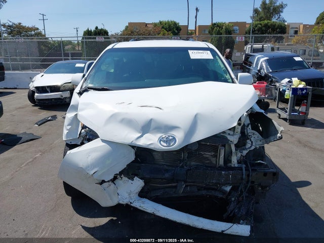 5TDXK3DC1GS735334 Toyota 2gr-fks