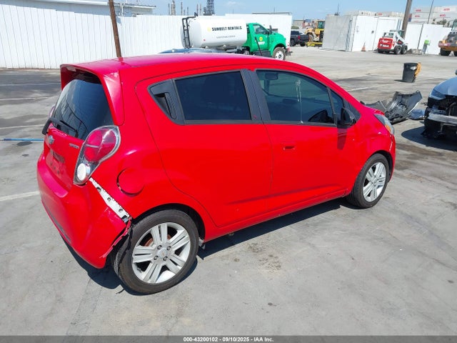 Chevrolet ll0 2014 KL8CC6S94EC539349 Image 4