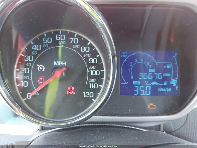 Chevrolet ll0 2014 KL8CC6S94EC539349 Image 7
