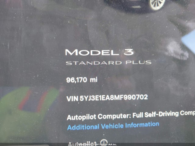 5YJ3E1EA8MF990702 Tesla 2021