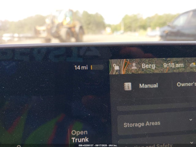 5YJ3E1EA8MF990702 Tesla 2021