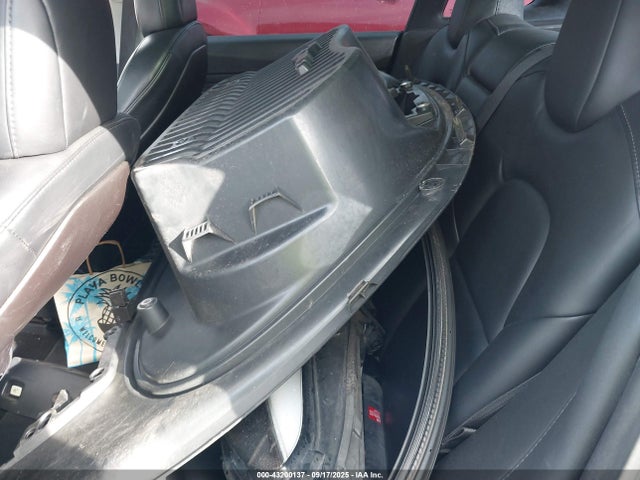 5YJ3E1EA8MF990702 Tesla 2021