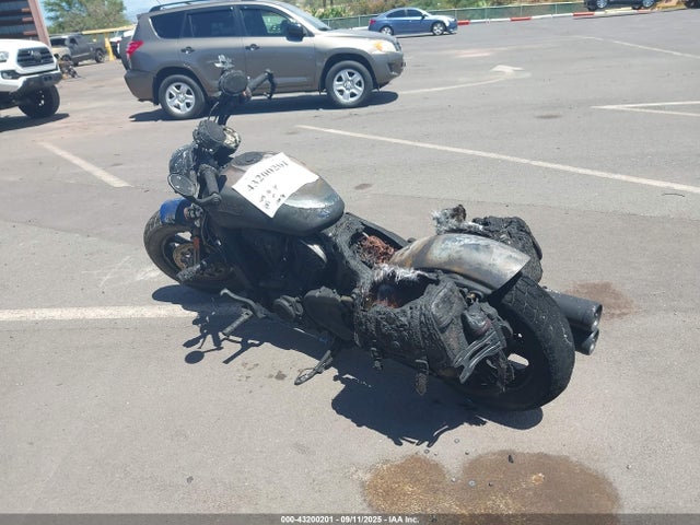 2023 INDIAN MOTORCYCLE CO. SCOUT 56KMTA003P3198476 Photo 2