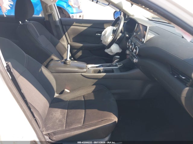 3N1AB8CV1MY329650 Nissan Sentra