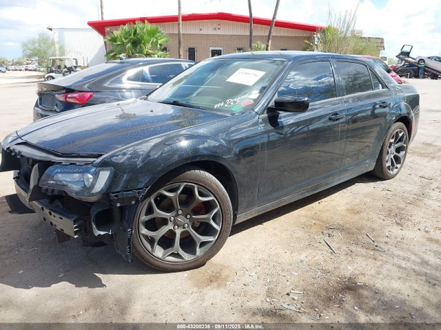 Chrysler 2019 2019 2C3CCABG9KH693710 Image 2