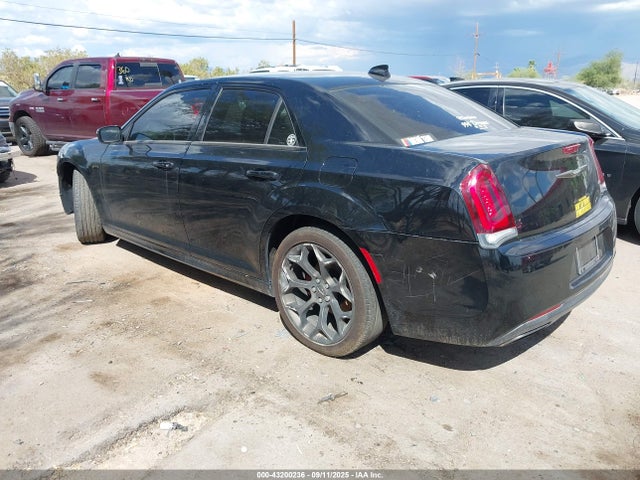 Chrysler 2019 2019 2C3CCABG9KH693710 Image 3