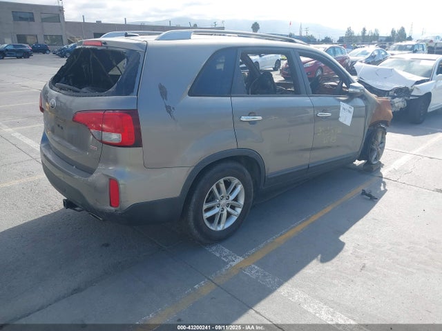 5XYKT4A68EG512083 KIA SORENTO LX