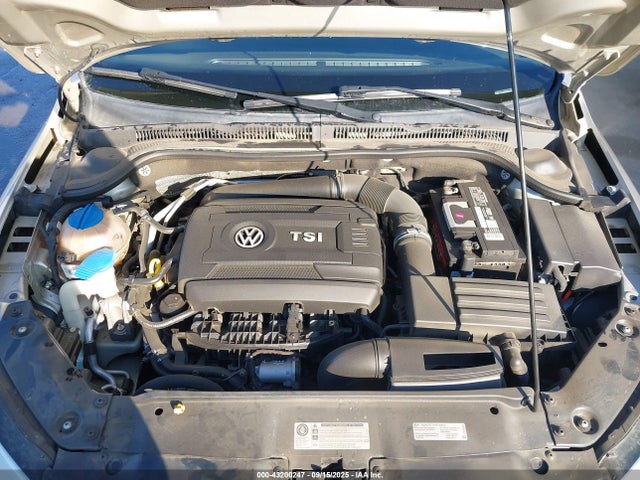 3VWD17AJ8EM237965 Volkswagen 2014
