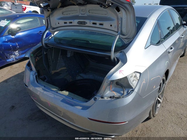 Honda l15be 2018 1HGCV1F33JA166175 Image 6