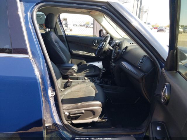 2017 MINI COUNTRYMAN WMZYS7C32H3E06774 Photo 4