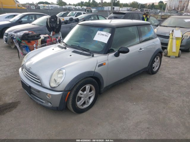 2006 MINI COOPER WMWRC33556TJ73881 Photo 1