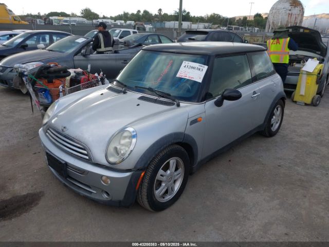 2006 MINI COOPER WMWRC33556TJ73881 Photo 5