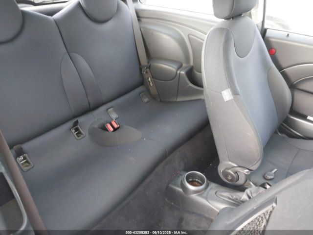 2006 MINI COOPER WMWRC33556TJ73881 Photo 7