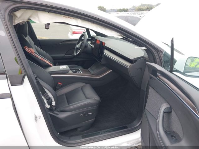 2023 TESLA MODEL X 7SAXCDE52PF415188 Photo 4