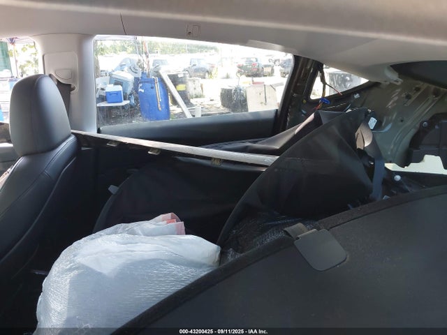 2024 TESLA MODEL Y 7SAYGDEE0RA263193 Photo 7