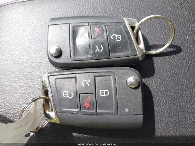 Volkswagen 2018 2018 3VV2B7AX0JM084778 Image 11