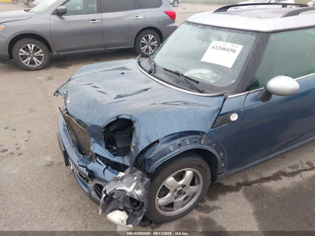 2010 MINI COOPER CLUBMAN WMWML3C55ATX51447 Photo 5