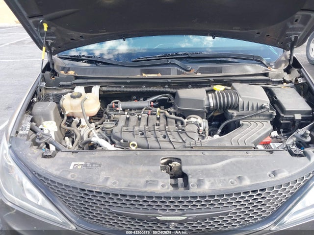2C4RC1GG7JR289263 Chrysler 2018