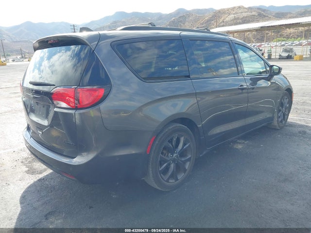 2C4RC1GG7JR289263 Chrysler 2018