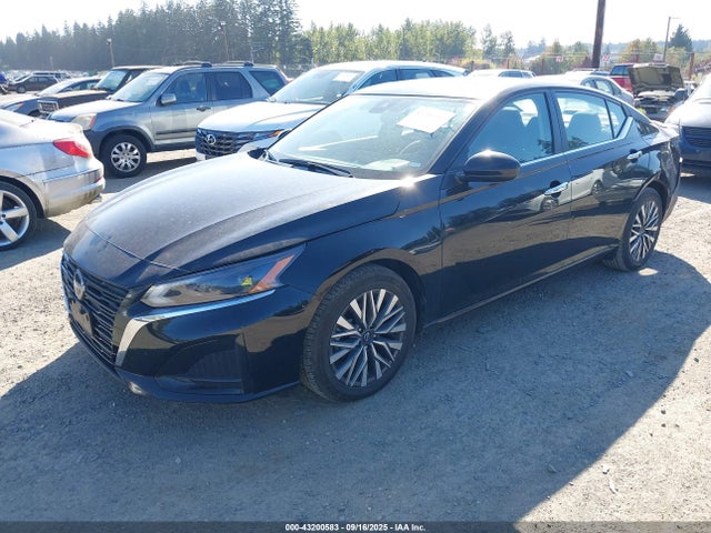 Nissan 2023 2023 1N4BL4DVXPN357248 Image 2