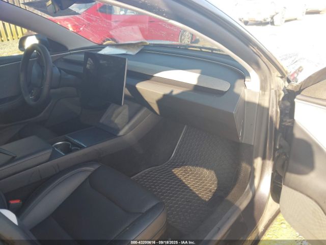 2024 TESLA MODEL 3 5YJ3E1EAXRF770629 Photo 4