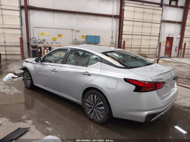 Nissan 2024 2024 1N4BL4DV5RN304699 Image 3