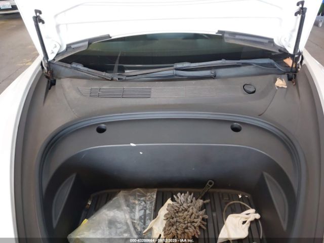 2022 TESLA MODEL 3 5YJ3E1EB0NF143943 Photo 9