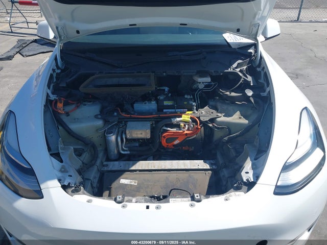 2021 TESLA MODEL Y 5YJYGAEE6MF149934 Photo 9