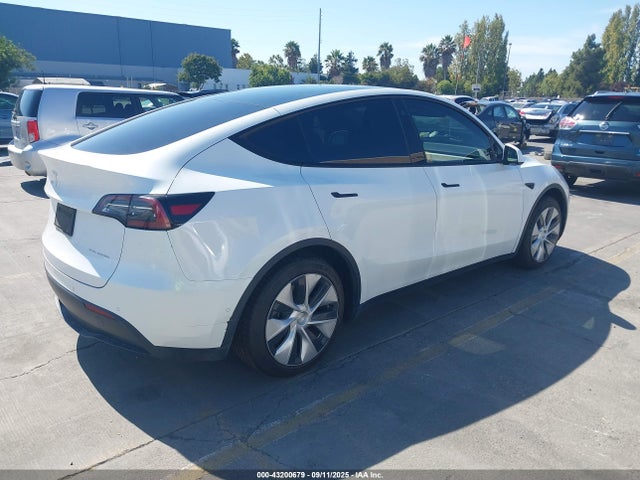 2021 TESLA MODEL Y 5YJYGAEE6MF149934 Photo 3