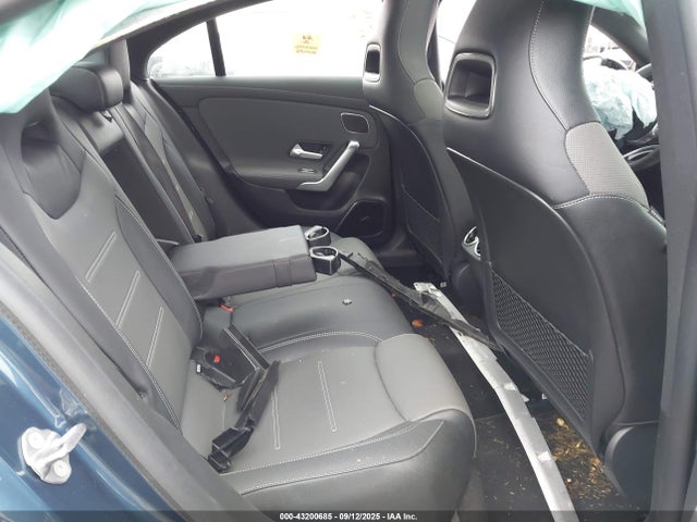 W1K5J4GB9PN337125 Mercedes-Benz m260