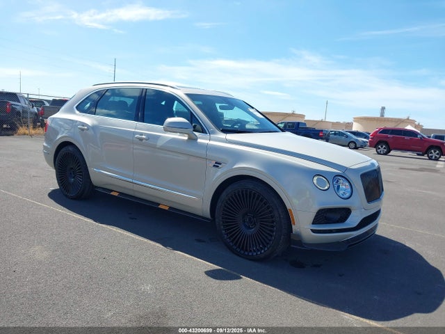 Bentley Bentayga Activity Edition/black Edition/mulliner/onyx Edition/w12 2018 SJAAC4ZVXJC019416 головне зображення