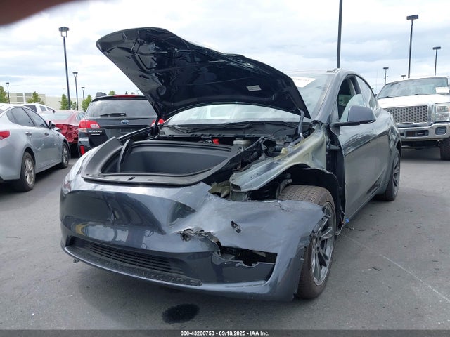 2025 TESLA MODEL Y 7SAYGDED5SF271337 Photo 5