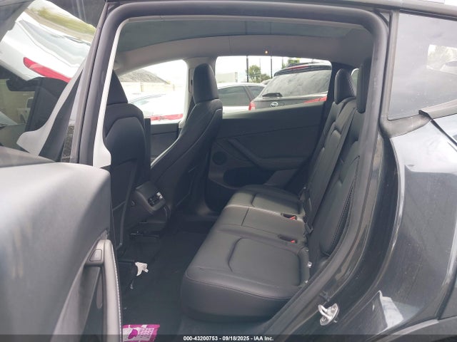 2025 TESLA MODEL Y 7SAYGDED5SF271337 Photo 7