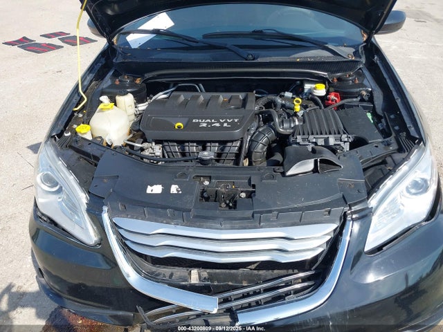Chrysler 200 LX 2014 1C3CCBAB2EN146589 Image 10