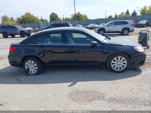 Chrysler 200 LX 2014 1C3CCBAB2EN146589 Image 13