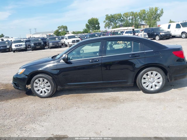 Chrysler 200 LX 2014 1C3CCBAB2EN146589 Image 14