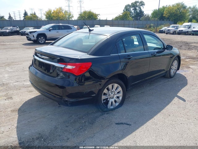 Chrysler 200 LX 2014 1C3CCBAB2EN146589 Image 4
