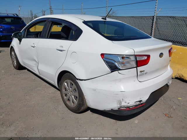 KIA gamma 2016 KNADM4A32G6681305 Image 3