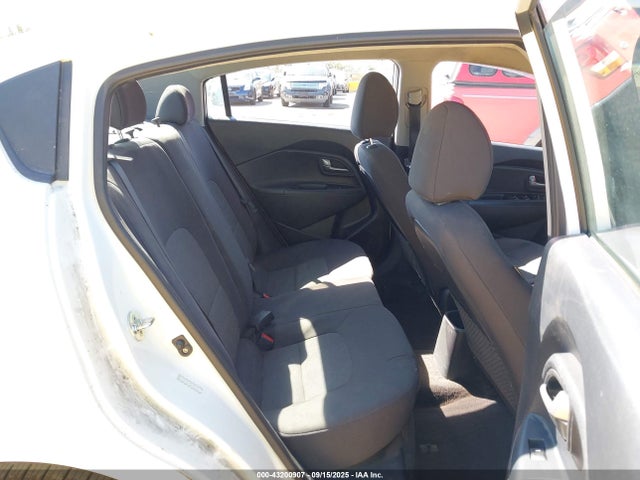 KIA gamma 2016 KNADM4A32G6681305 Image 8