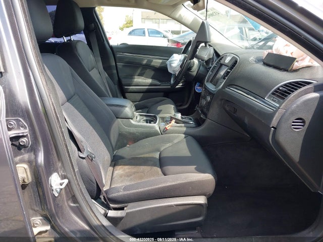 2C3CCAAG0JH340238 Chrysler 2018