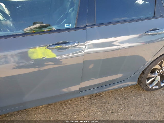Chrysler 200 2015 1C3CCCBG9FN635802 Image 6