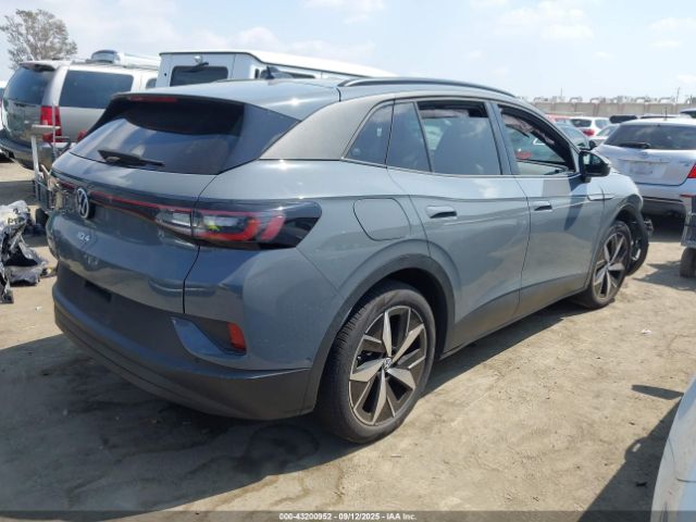 2023 VOLKSWAGEN ID.4 1V25MPE89PC042207 Photo 3