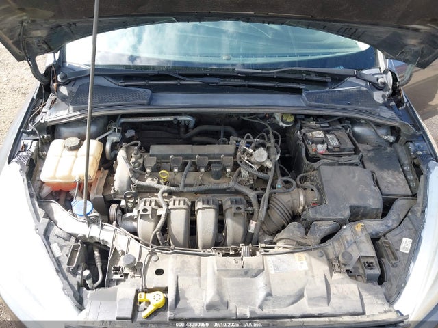 Ford Focus 2016 1FADP3F26GL372688 Image 10