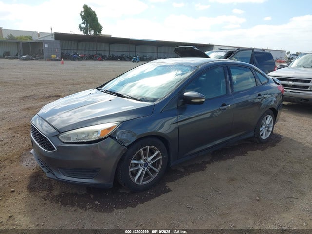 Ford Focus 2016 1FADP3F26GL372688 Image 2